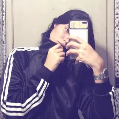 Julia Oliveira thumbnail