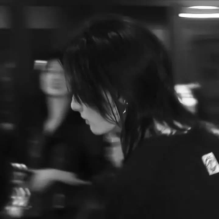 Hwang Hyunjin thumbnail
