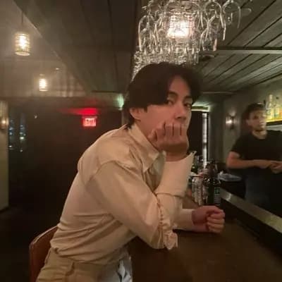 Kim Taehyung thumbnail