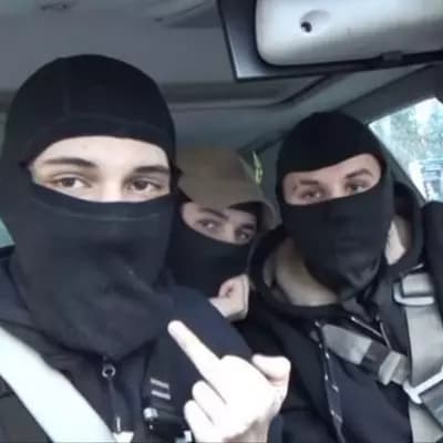 Roman, Dmitry e Andrei thumbnail