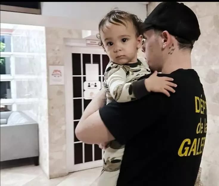 Yan Block 🧱 — ¿Mini me? thumbnail