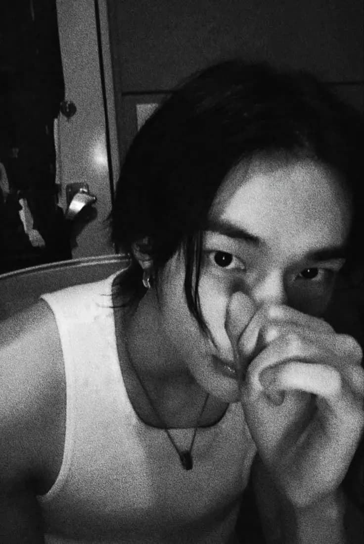 Hwang Hyunjin  thumbnail