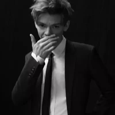 Thomas Sangster thumbnail