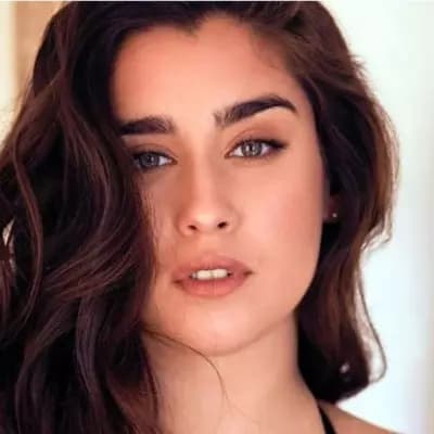 Lauren Jauregui (in love with Brenda. thumbnail
