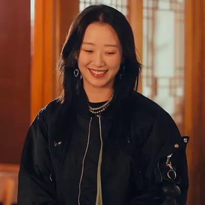 Yuri Han - GL ✨ thumbnail