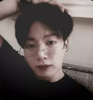 Jeon Jungkook thumbnail