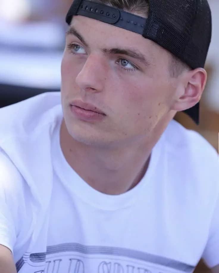 Max Verstappen thumbnail