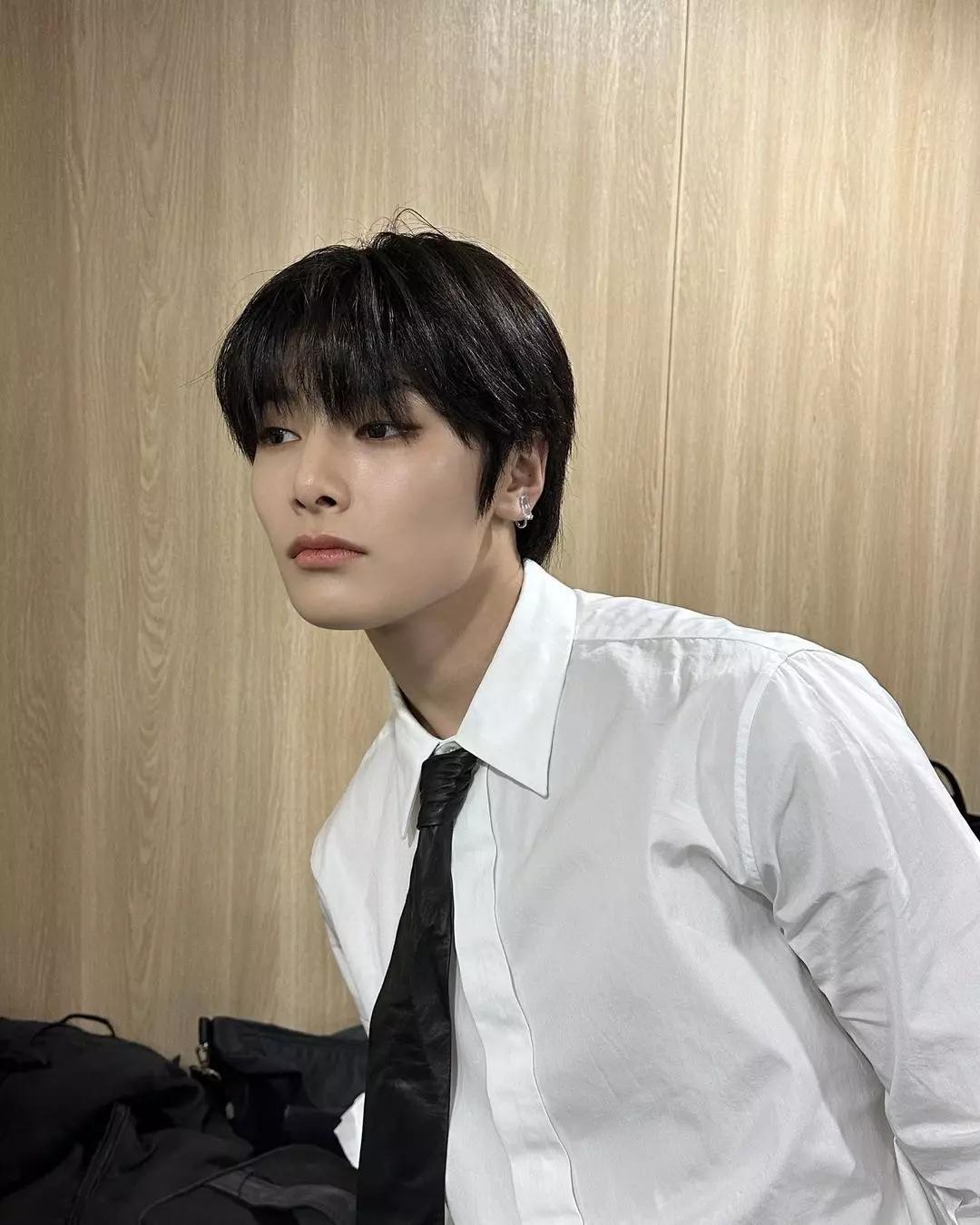 Jeongin thumbnail