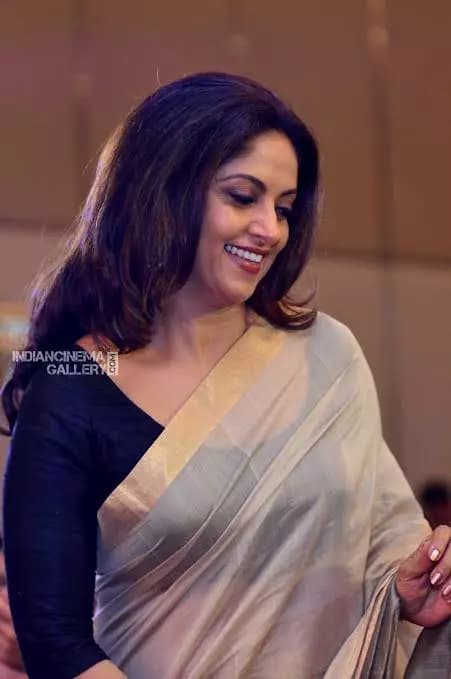 Nadhiya thumbnail