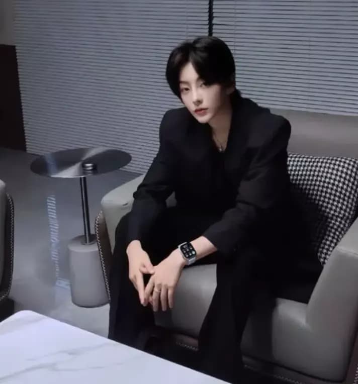 Leo thumbnail