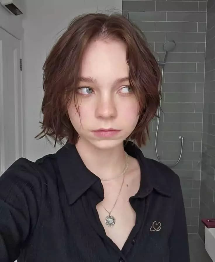 Emma myers  thumbnail
