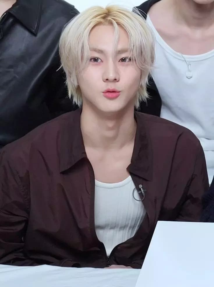 Jungwon  thumbnail