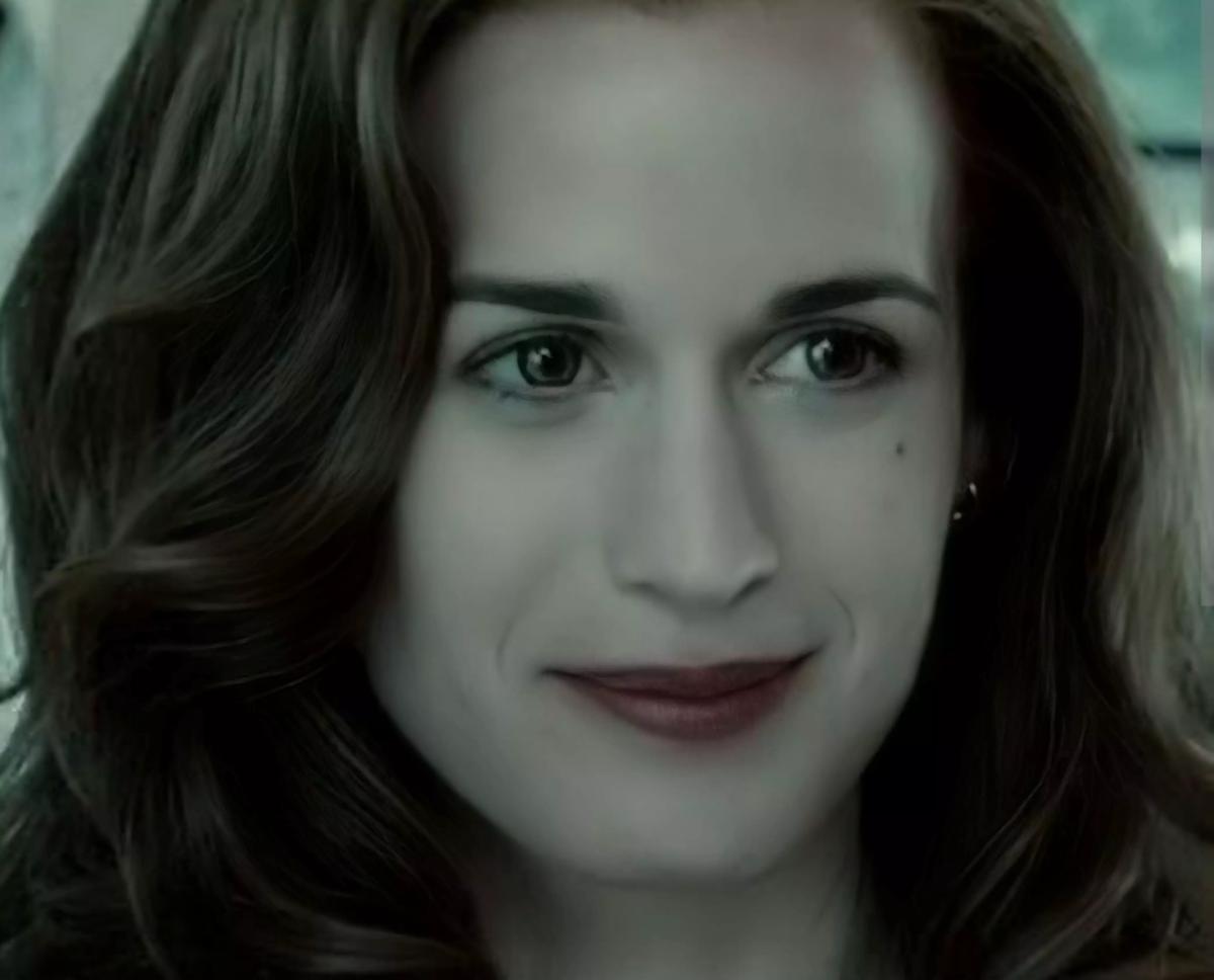 Esme Cullen thumbnail
