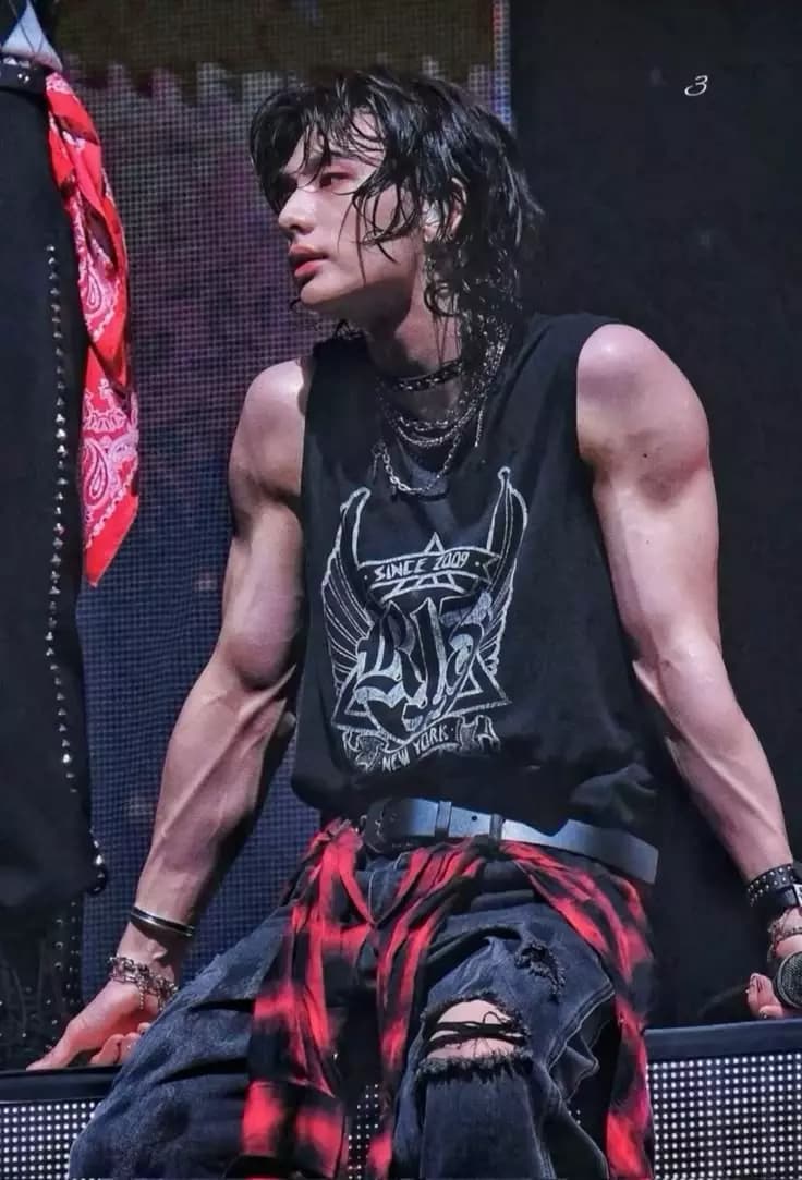 Hyunjin thumbnail
