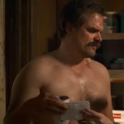 David Harbour thumbnail