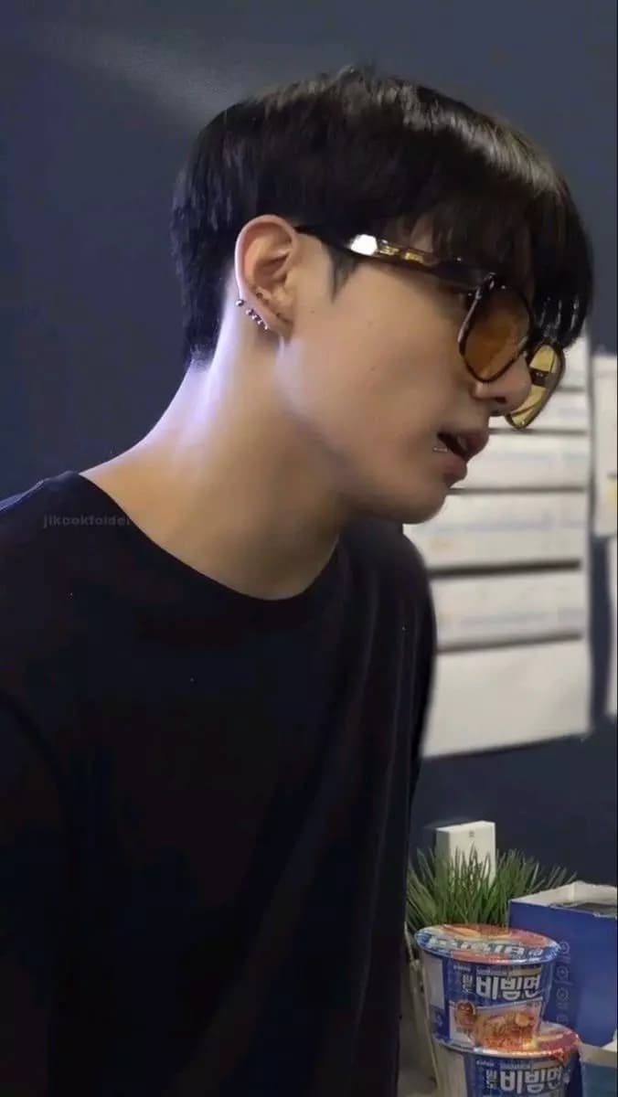 Jeon jungkook thumbnail