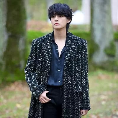 Kim Taehyung thumbnail