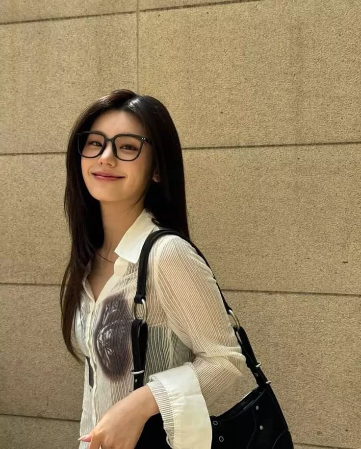 Hwang Yeji thumbnail