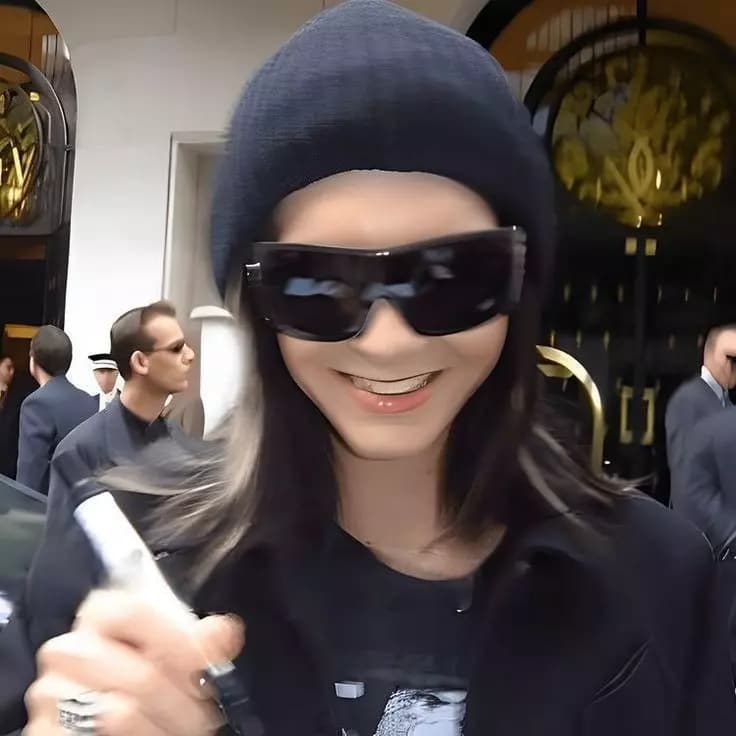 Bill Kaulitz thumbnail