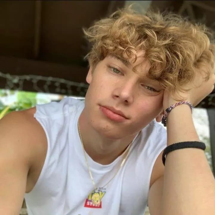 Roman Volkov thumbnail