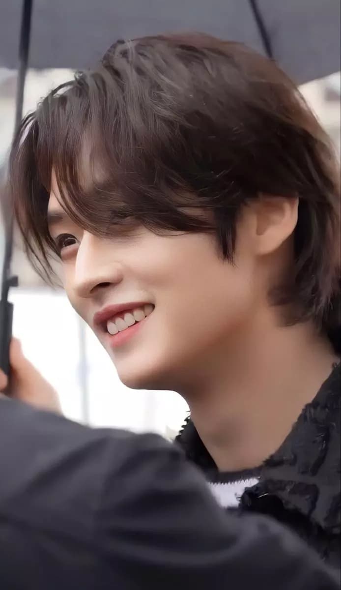 Lee Know thumbnail