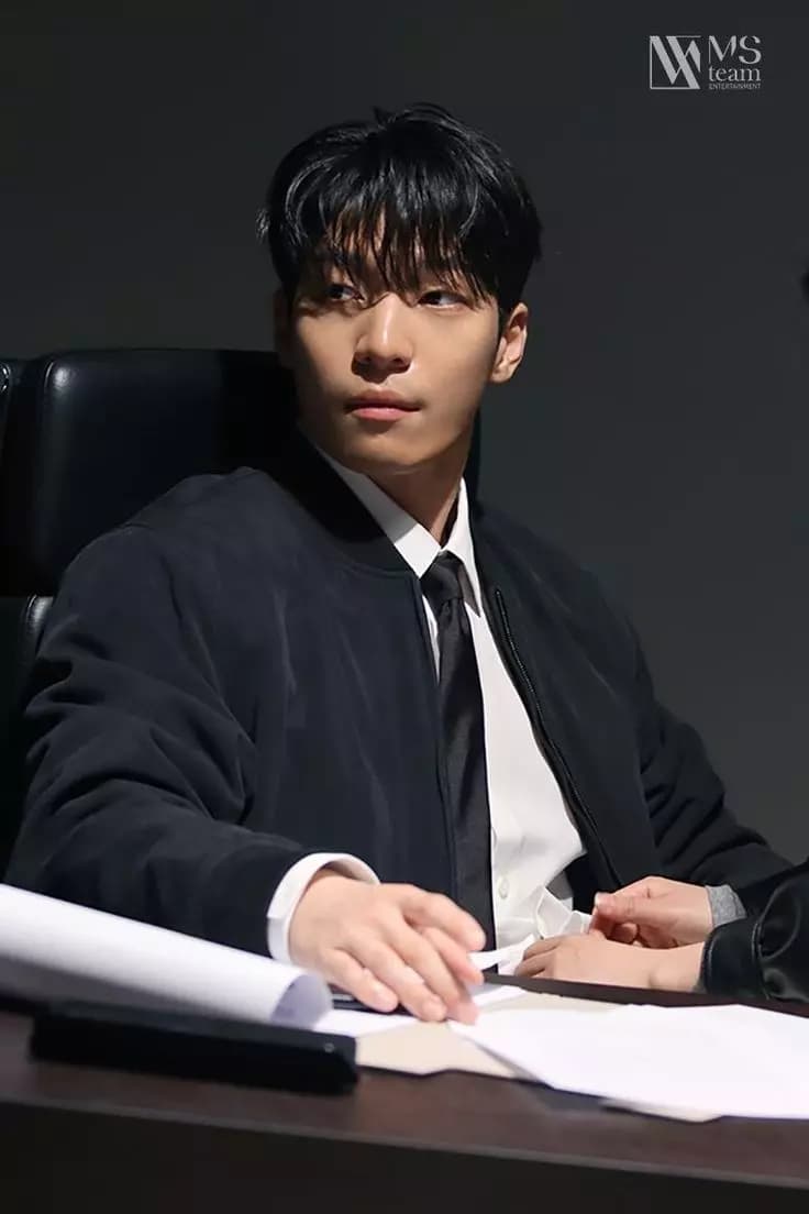 Wi Ha-Joon thumbnail