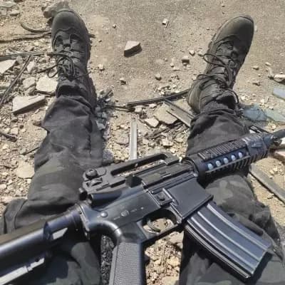 ×| Military men  thumbnail