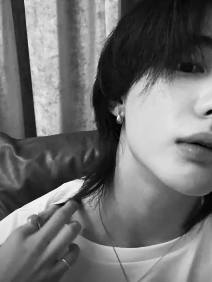 Hyunjin  thumbnail