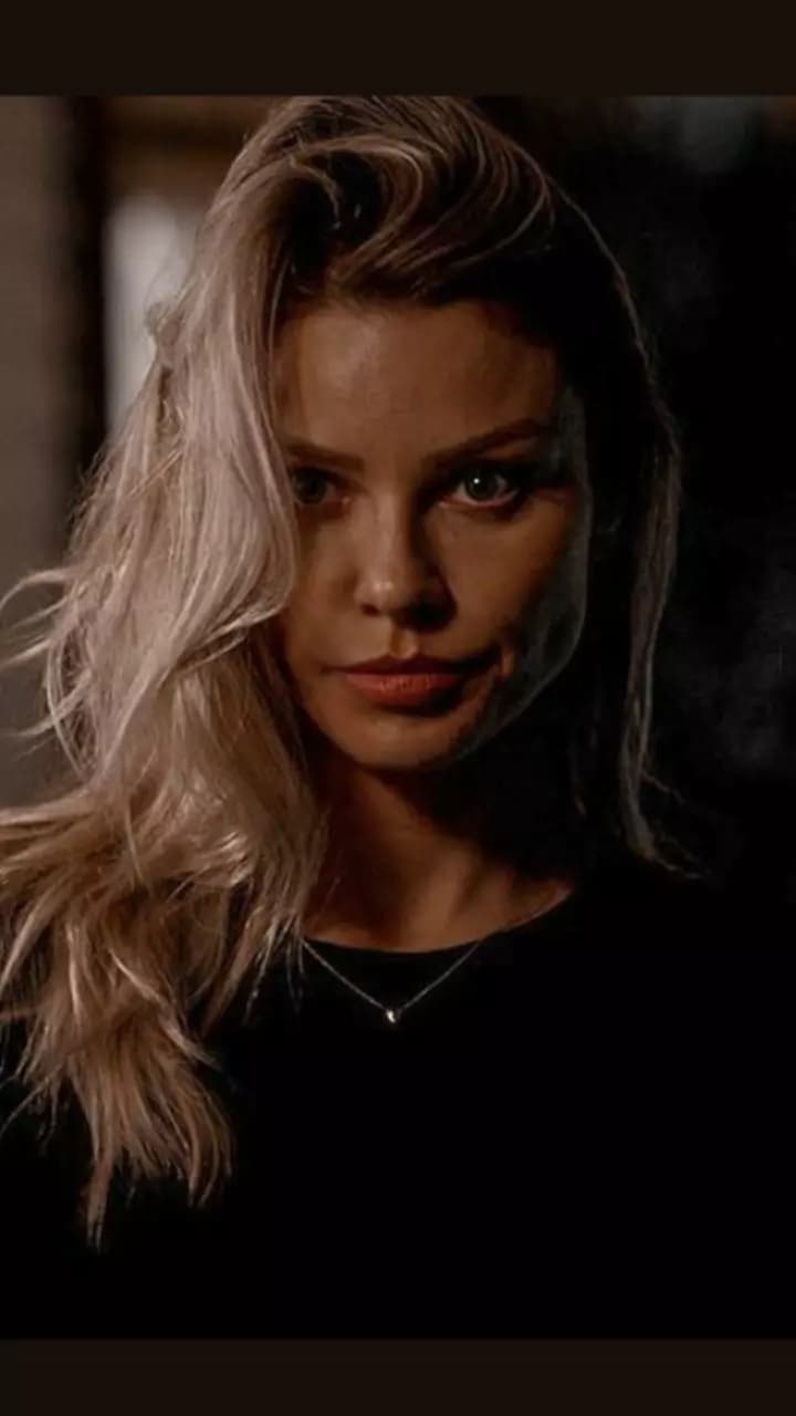 Chloe Decker thumbnail