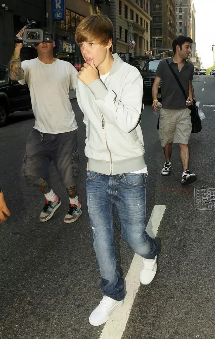 Justin Bieber  thumbnail