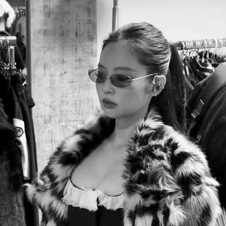 Kim Jennie thumbnail