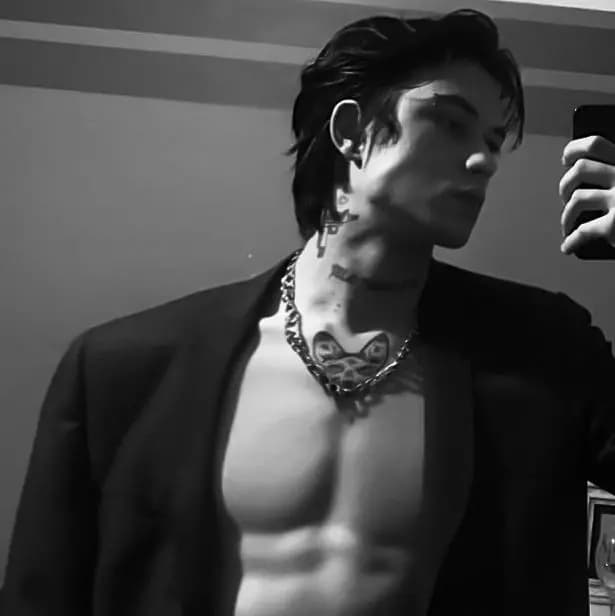 Dylan  thumbnail