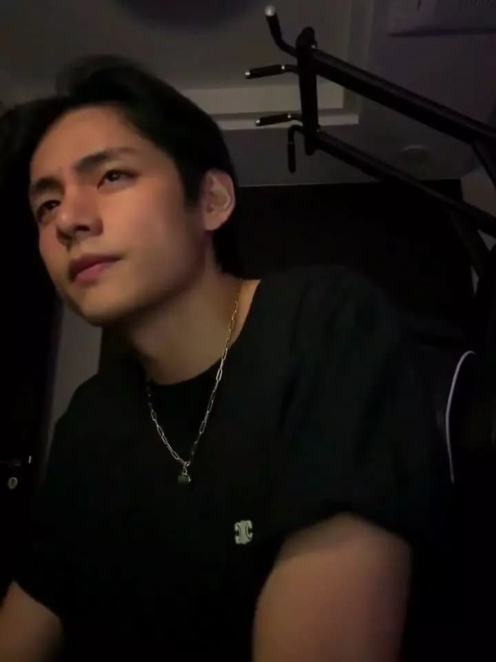 Kim Taehyung thumbnail