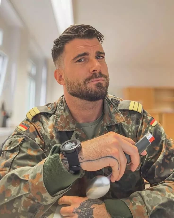 Military father thumbnail