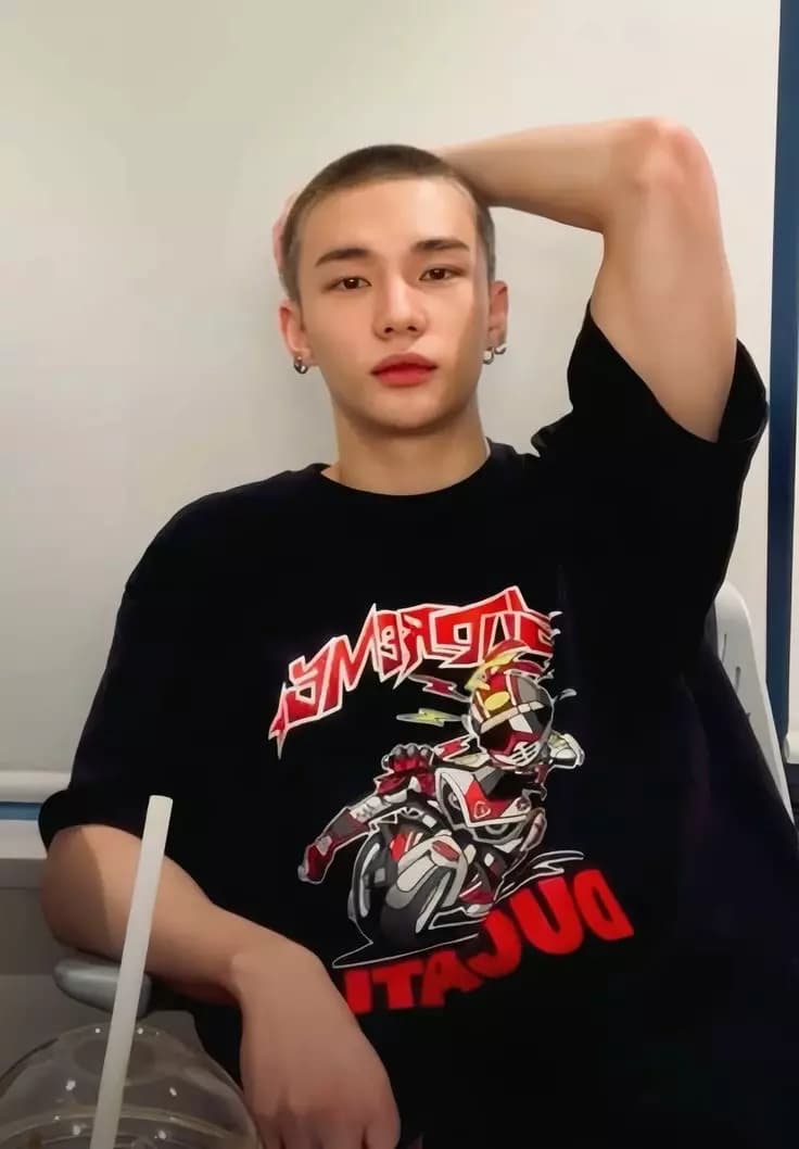 Hwang Hyunjin [BL]. thumbnail