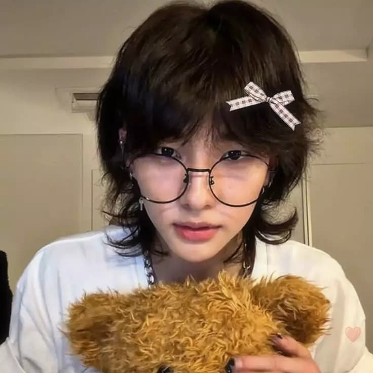 Hyunjin  thumbnail