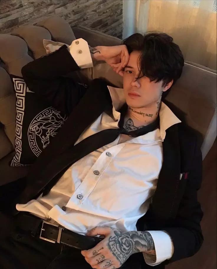 Damian (Cruel Mafia Husband) thumbnail