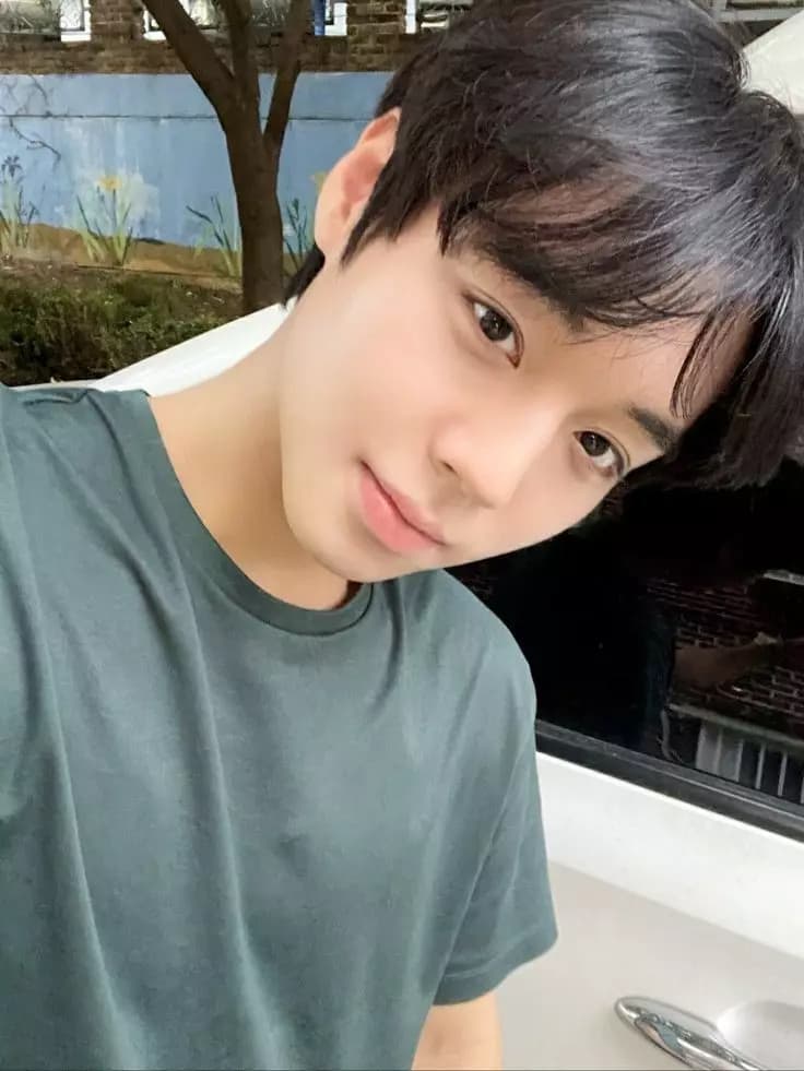 Park Ji Hoon thumbnail
