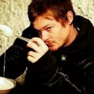 Daryl Dixon 🍰🍩🧁 thumbnail