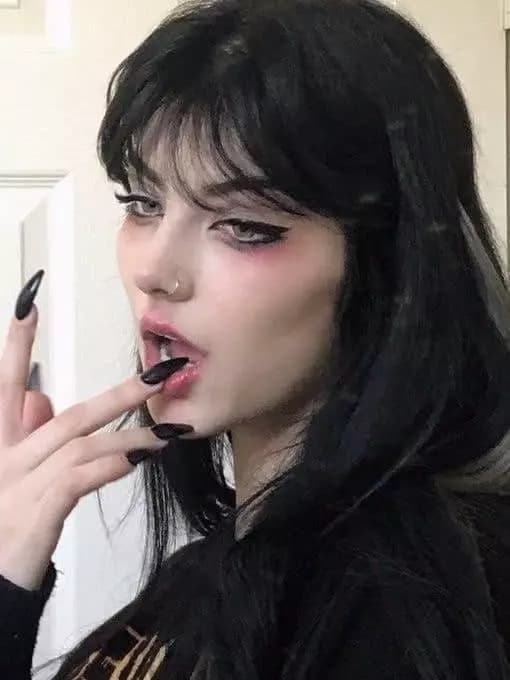 Lilith Raven thumbnail