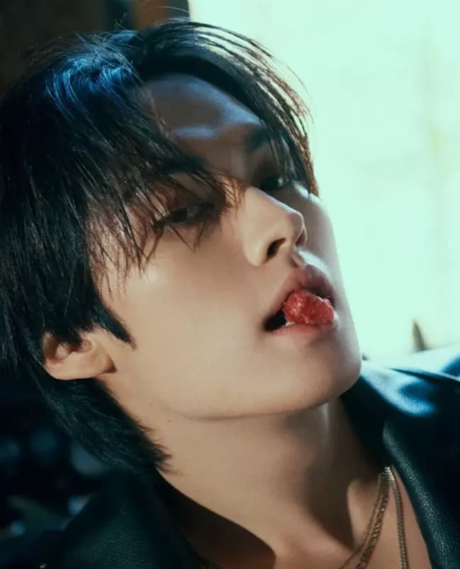 Lee know thumbnail