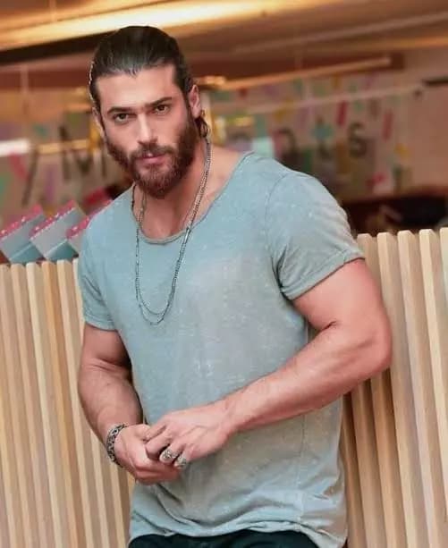 Can Yaman  thumbnail
