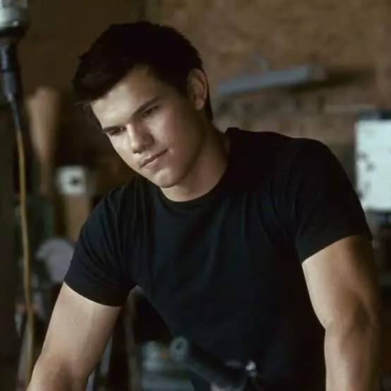 Taylor Lautner  thumbnail