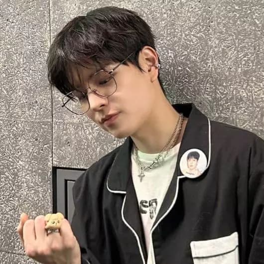 Seungmin - se Crush thumbnail