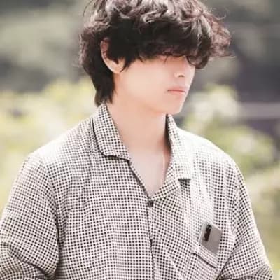 Taehyung Kim (V) thumbnail