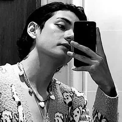Kim Taehyung thumbnail