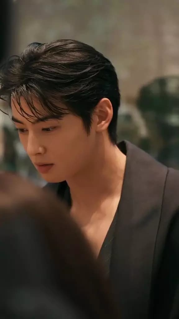 eun woo thumbnail
