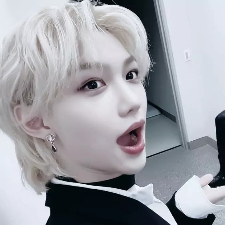 Lee Felix// boyfriend thumbnail
