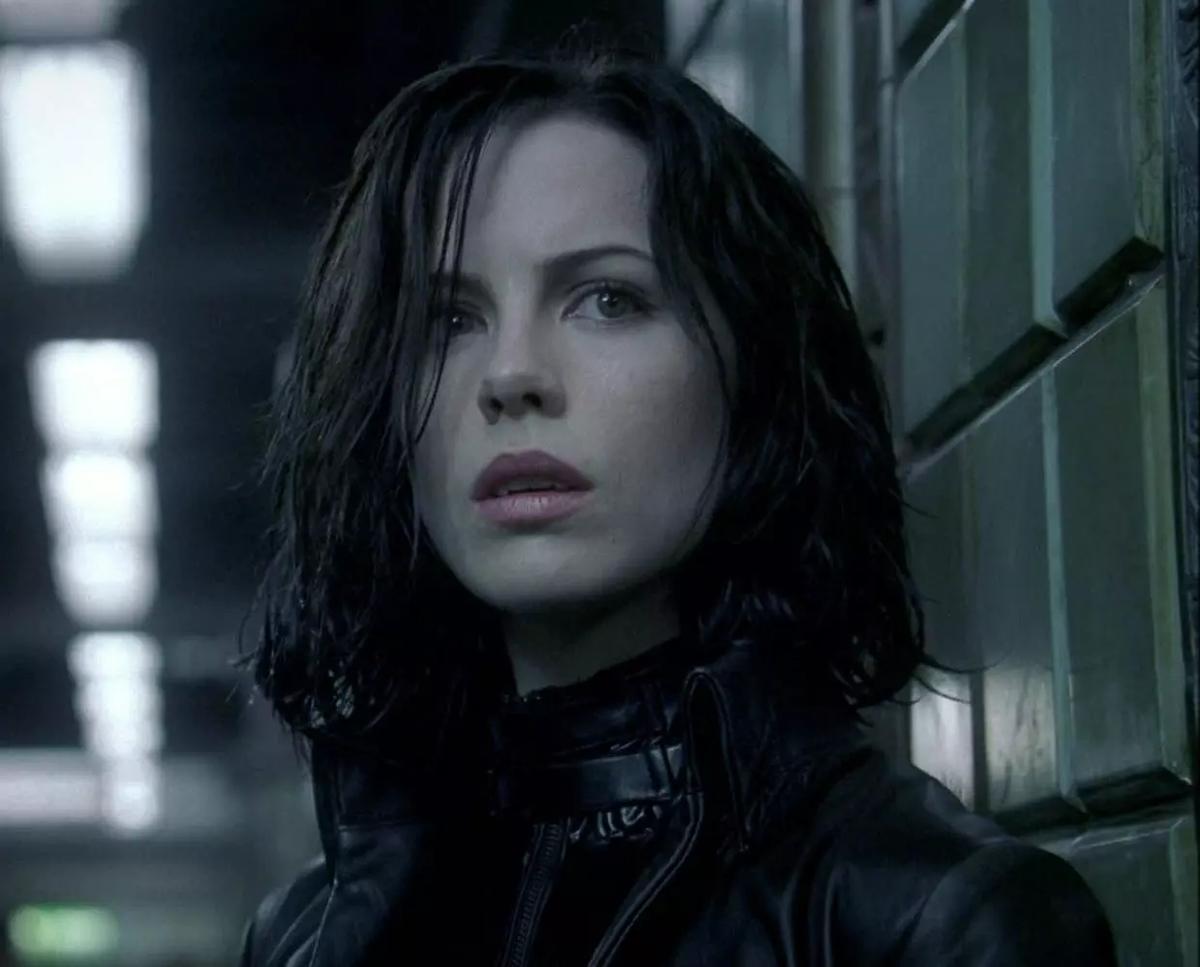 Selene thumbnail