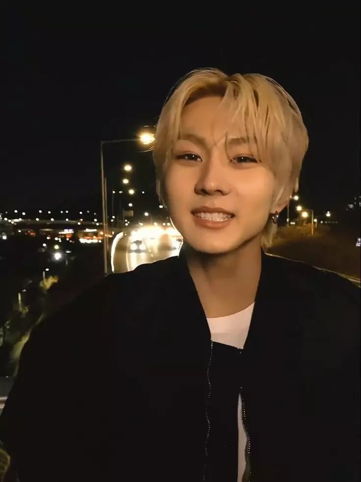 Yang Jungwon thumbnail